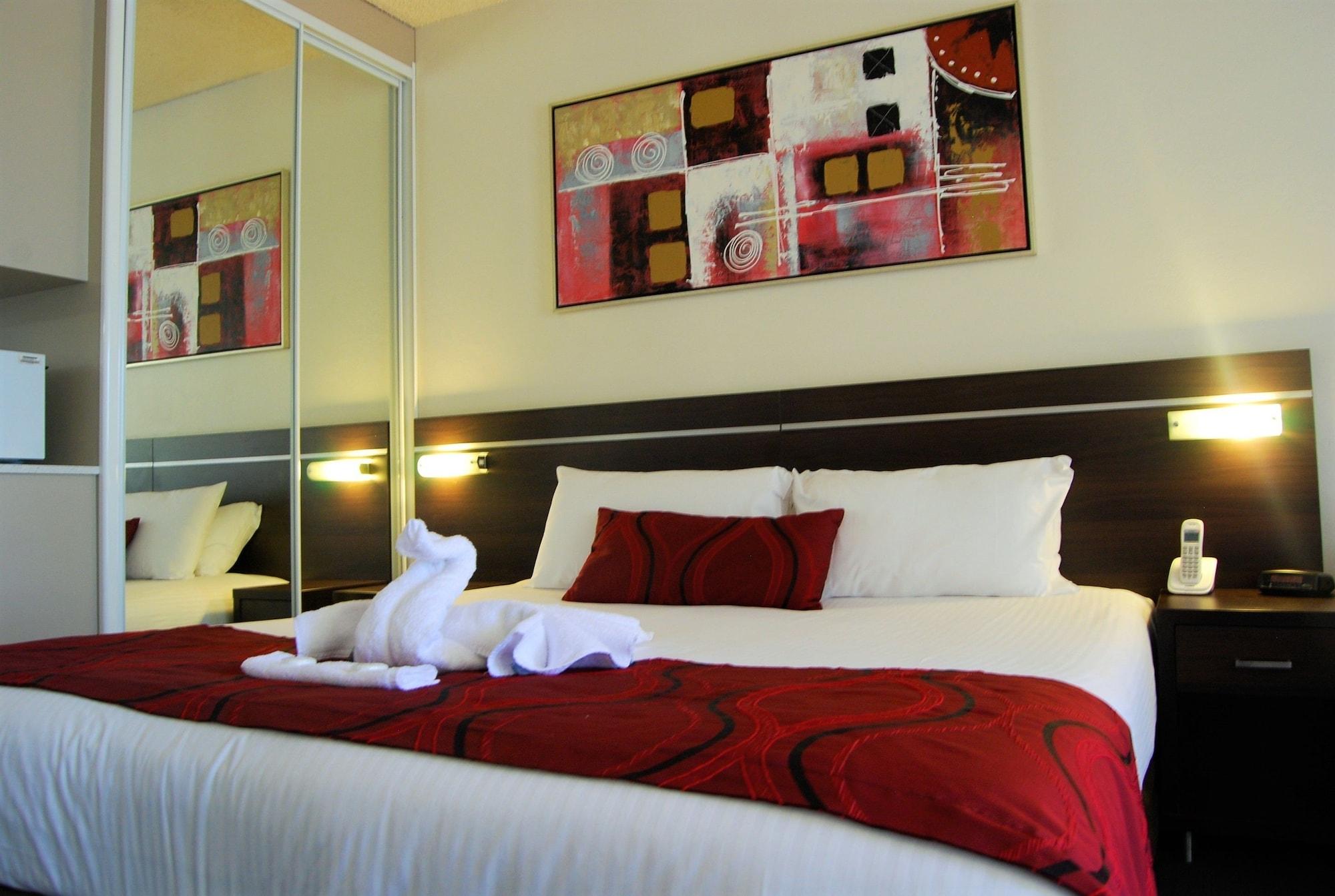 Golden West Motor Motel 3*