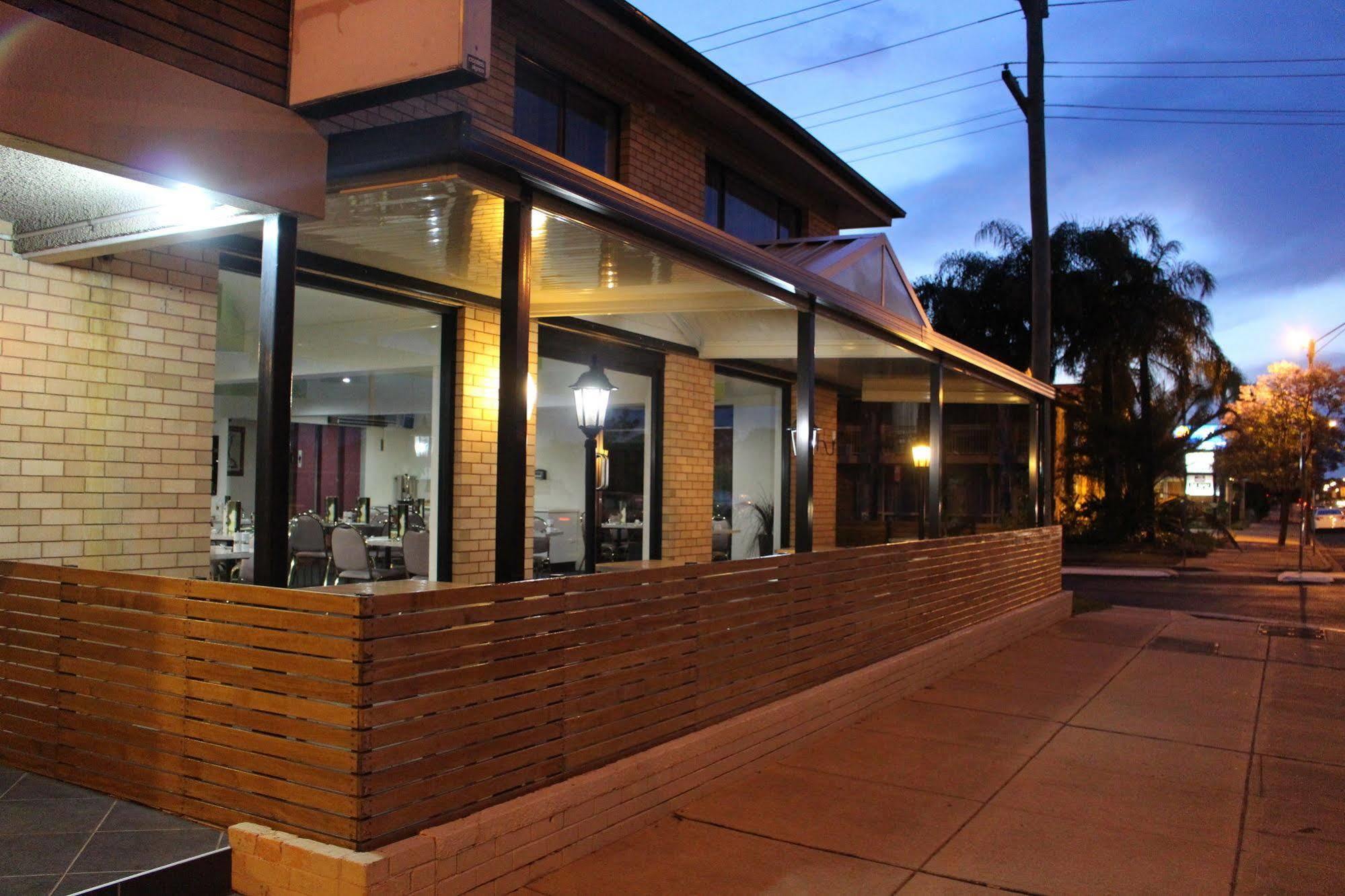 Motel Golden West Motor 3*